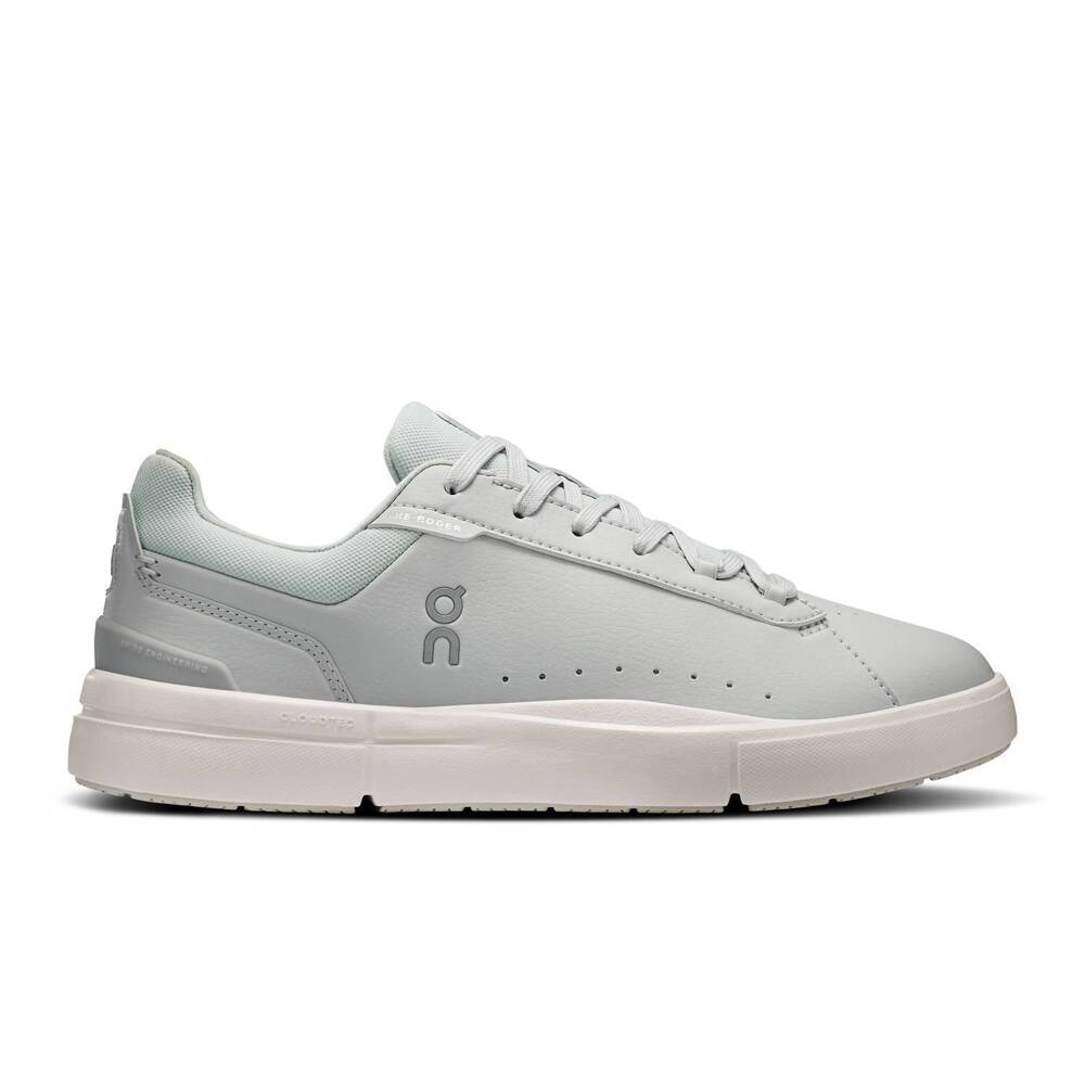 NEW ON CLOUD women's roger advantage 2 sneaker in wolf | glacier